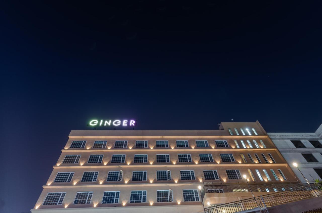 Ginger Surat City Centre Екстериор снимка